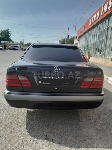 Mercedes E 320 1996, 415,000 km - 3.2 l - Bakı
