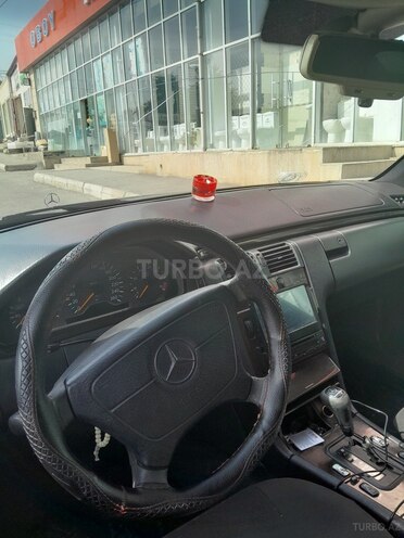 Mercedes E 320 1996, 415,000 km - 3.2 l - Bakı