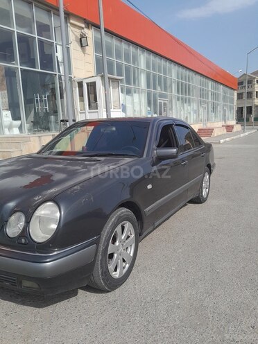 Mercedes E 320 1996, 415,000 km - 3.2 l - Bakı
