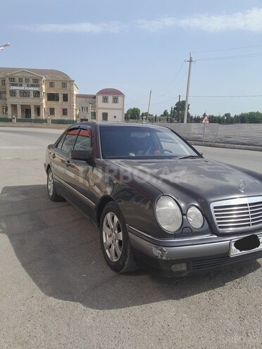 Mercedes E 320 1996, 415,000 km - 3.2 l - Bakı