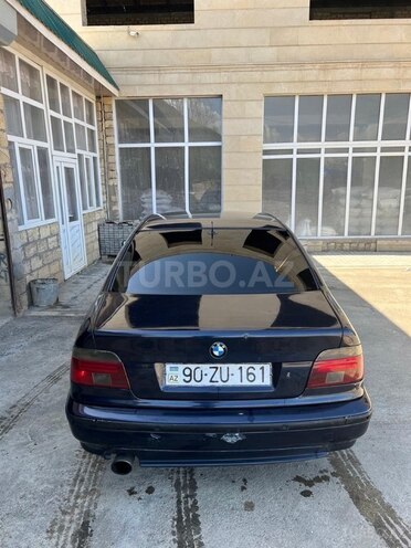 BMW 528