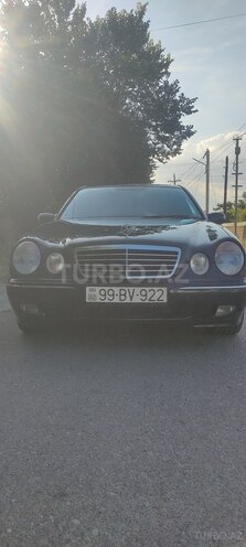 Mercedes E 240