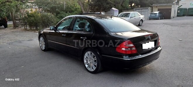 Mercedes E 240