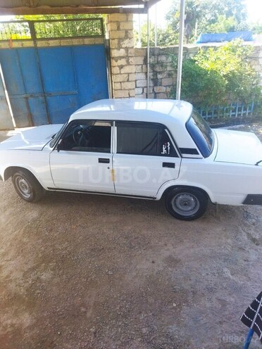 LADA (VAZ) 2107