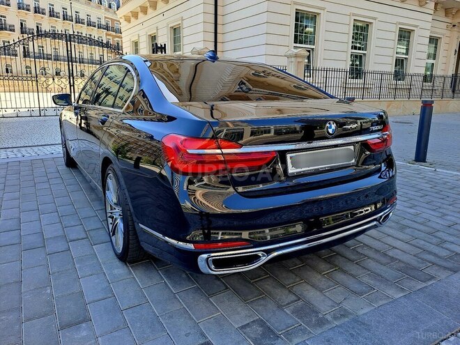 BMW 750