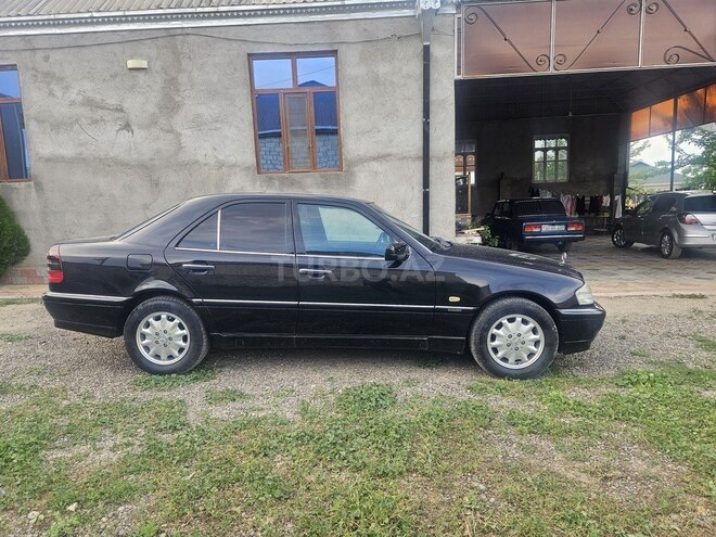 Mercedes C 240 1998, 176,000 km - 2.4 l - Tovuz