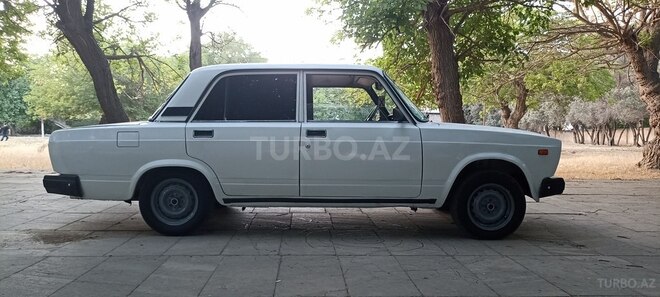 LADA (VAZ) 2107