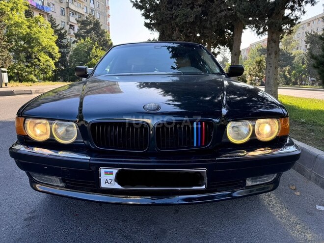 BMW 728