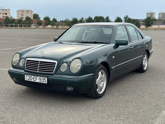 Mercedes E 200