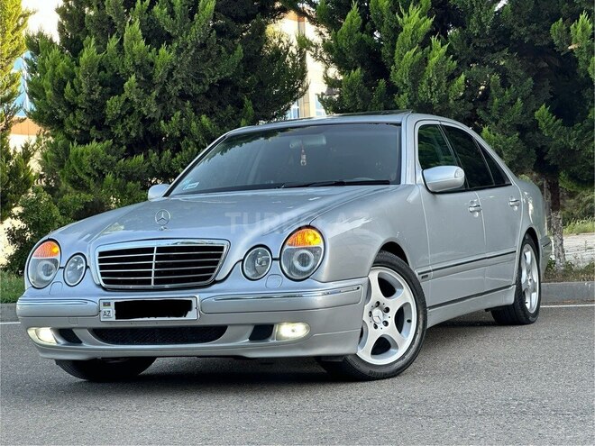 Mercedes E 270 2000, 430,000 km - 2.7 л - Saatlı