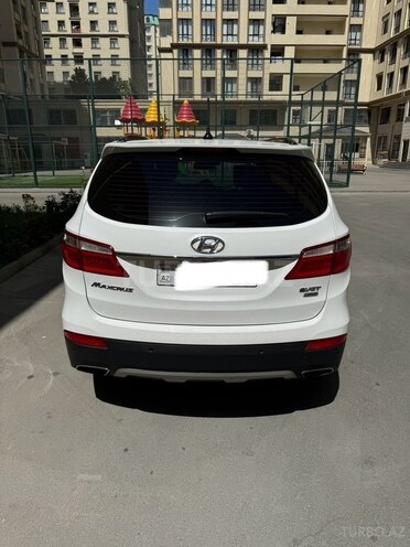 Hyundai Grand Santa Fe