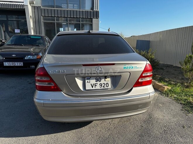 Mercedes C 240