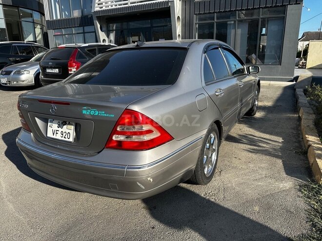 Mercedes C 240