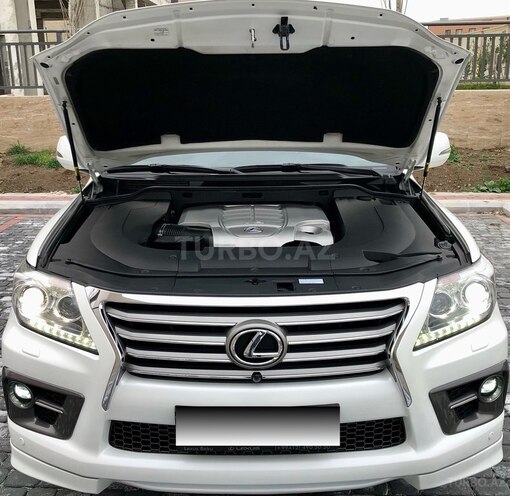 Lexus LX 570