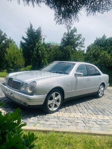 Mercedes E 300 d 1999, 370,000 km - 3.0 l - Bakı