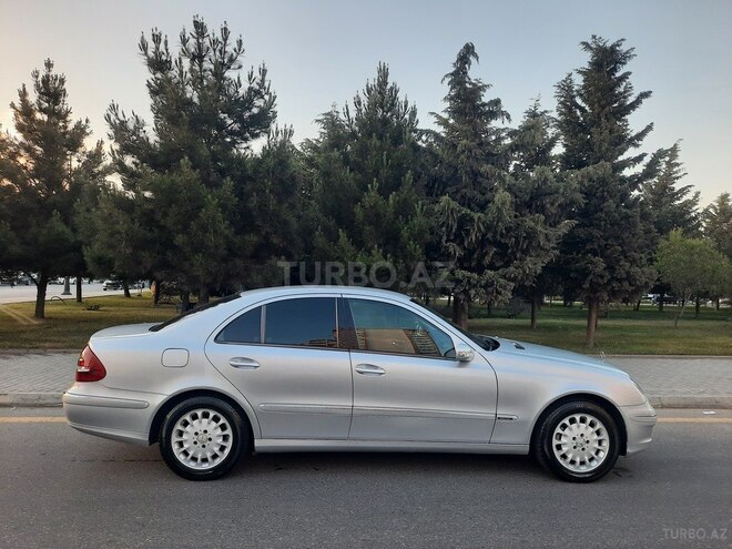 Mercedes E 320