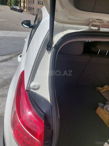 Kia Sportage 2011, 260,000 km - 2.0 l - Bakı