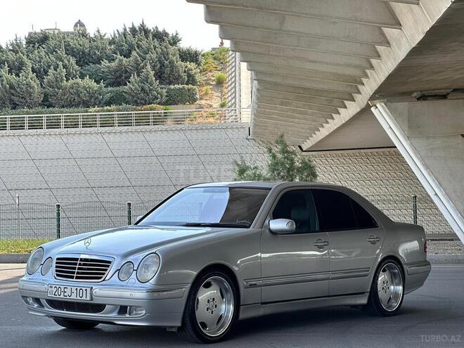 Mercedes E 320