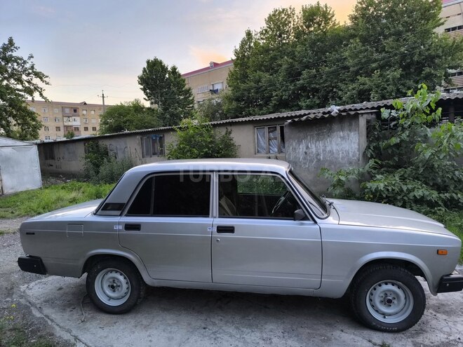 LADA (VAZ) 2107