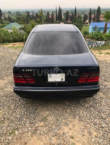 Mercedes E 320 2000, 368,000 km - 3.2 л - Lənkəran
