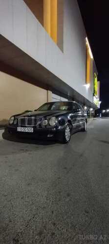 Mercedes E 240