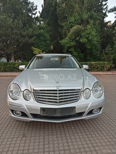 Mercedes E 220