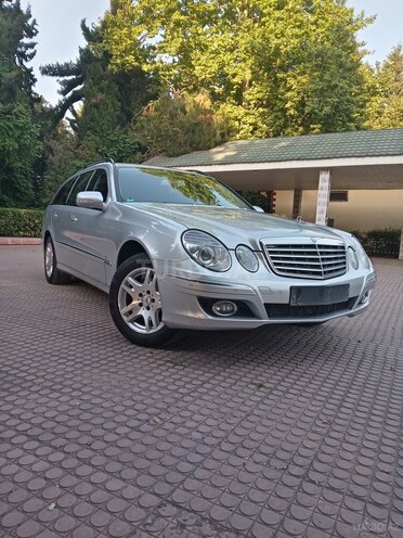 Mercedes E 220