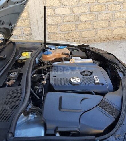 Volkswagen Passat 2004, 335,000 km - 1.8 l - Bakı