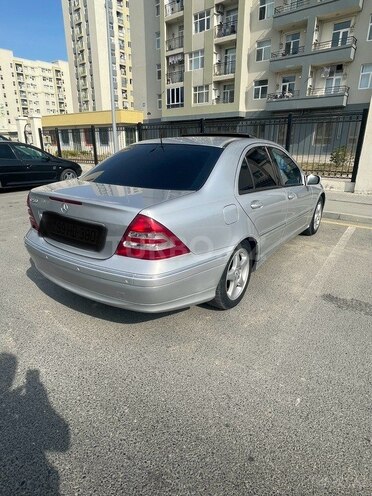 Mercedes C 200 2001, 433,000 km - 2.0 l - Bakı