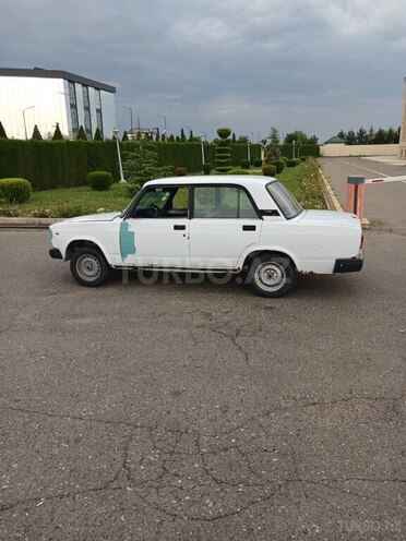 LADA (VAZ) 2107