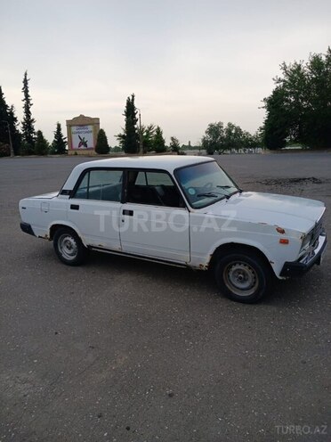 LADA (VAZ) 2107