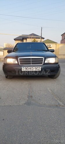 Mercedes C 200