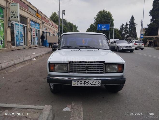 LADA (VAZ) 2107