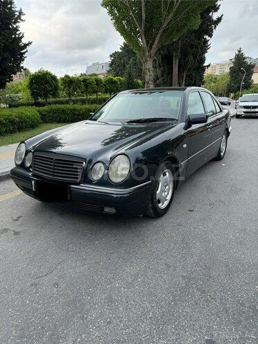 Mercedes E 280