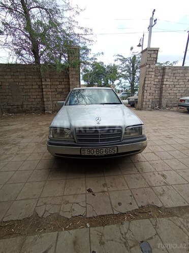 Mercedes C 220 d 1996, 200,000 km - 2.2 l - Salyan