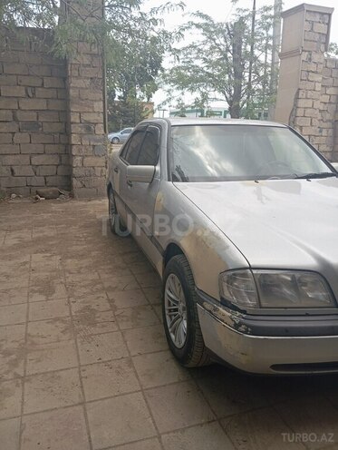 Mercedes C 220 d 1996, 200,000 km - 2.2 l - Salyan