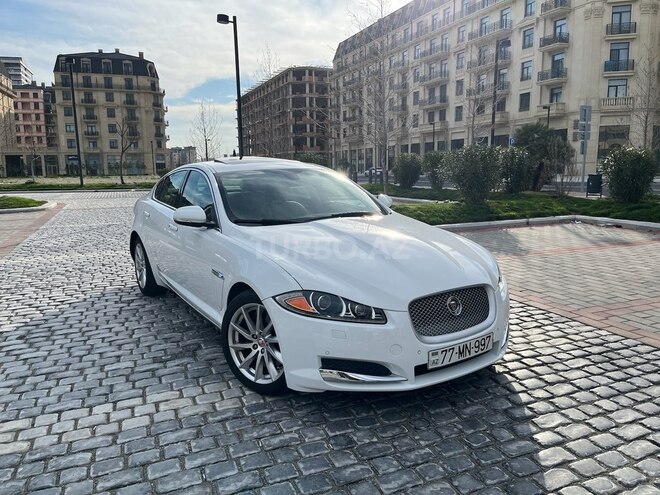 Jaguar XF