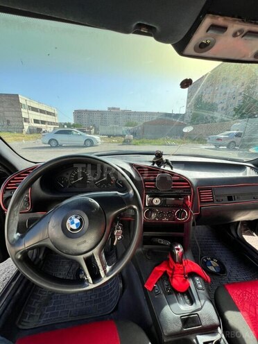 BMW 320 1993, 300,000 km - 2.0 l - Sumqayıt