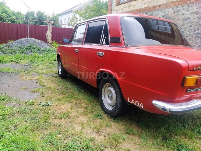 LADA (VAZ) 21011