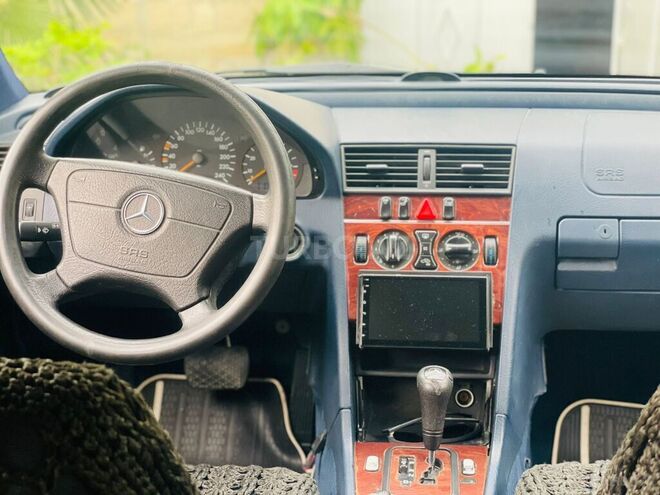 Mercedes C 200 2000, 450,000 km - 2.0 л - Göyçay