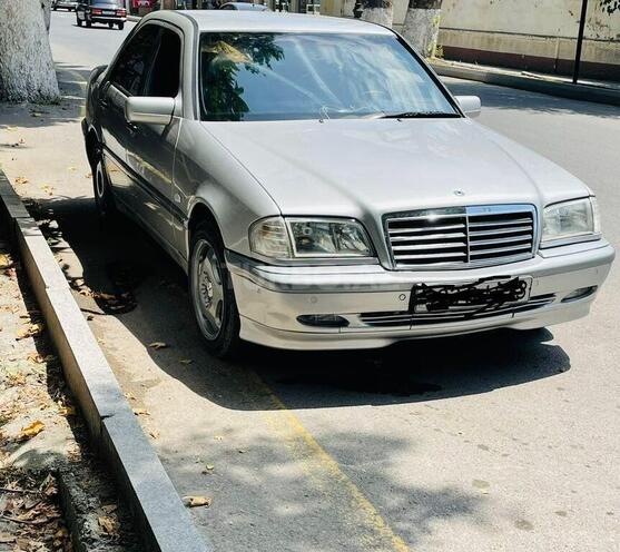 Mercedes C 200 2000, 450,000 km - 2.0 л - Göyçay
