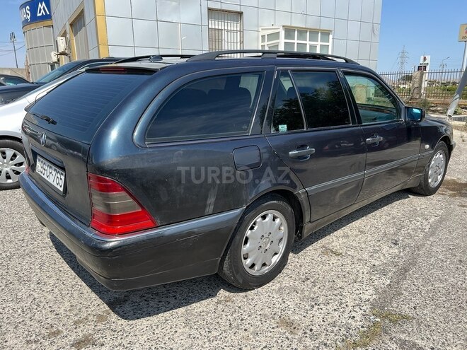 Mercedes C 200