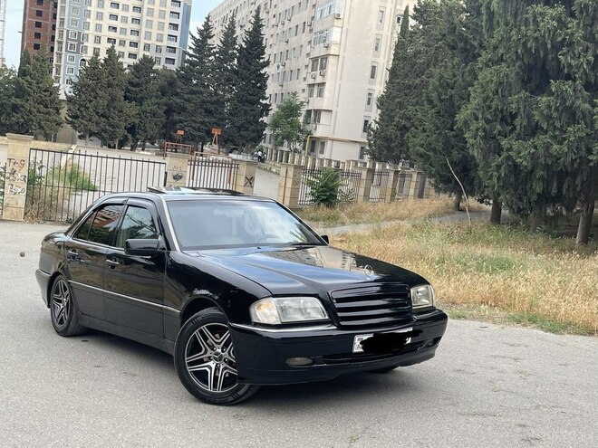 Mercedes C 230