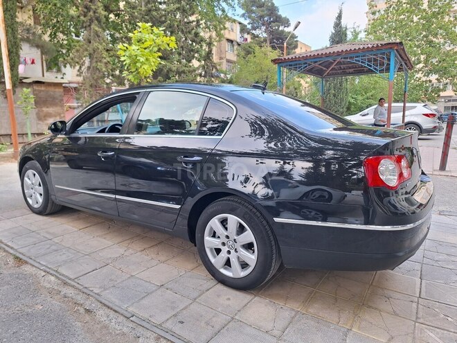 Volkswagen Passat 2005, 256,500 km - 2.0 l - Bakı