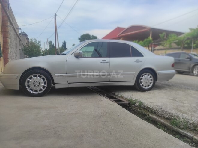 Mercedes E 240 2000, 290,000 km - 2.4 l - Şəmkir