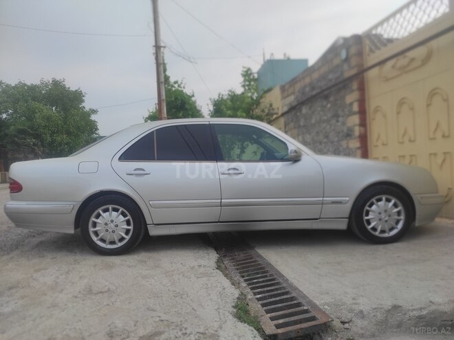 Mercedes E 240 2000, 290,000 km - 2.4 l - Şəmkir