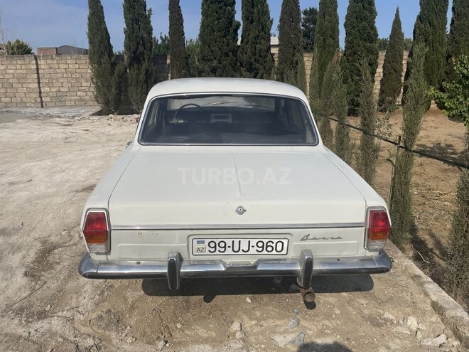 GAZ 24