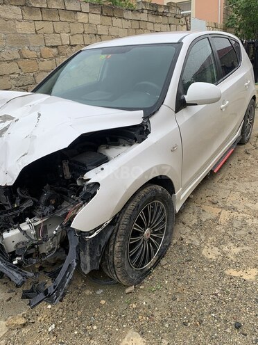 Hyundai i30 2011, 147,000 km - 1.4 l - Bakı