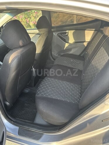 Hyundai Elantra 2015, 246,867 km - 1.8 l - Şirvan