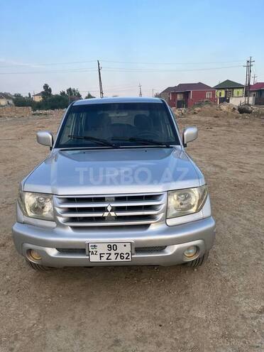 Mitsubishi Pajero io